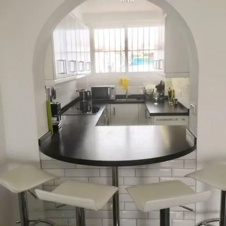 Perfect Living In In With Pool Vft/ma/10380 Apartment *